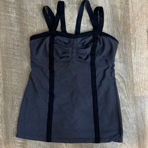 GUC Lululemon grey with black top